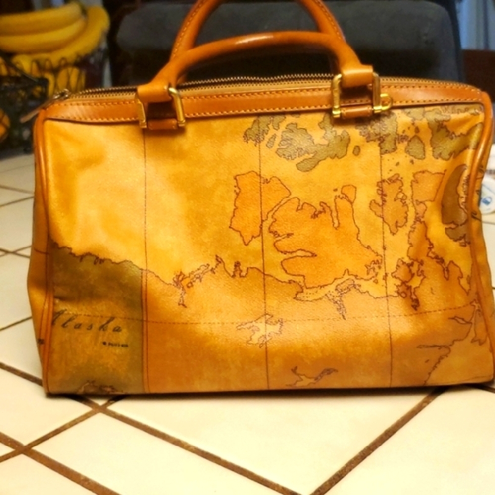 Alviero Martini Prima Classe World Map Gem